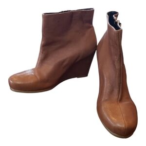 Chinese Laundry Women's Tan‎ Wedge Ankle Boots size 10